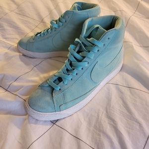 Nike Blazer Mid Island